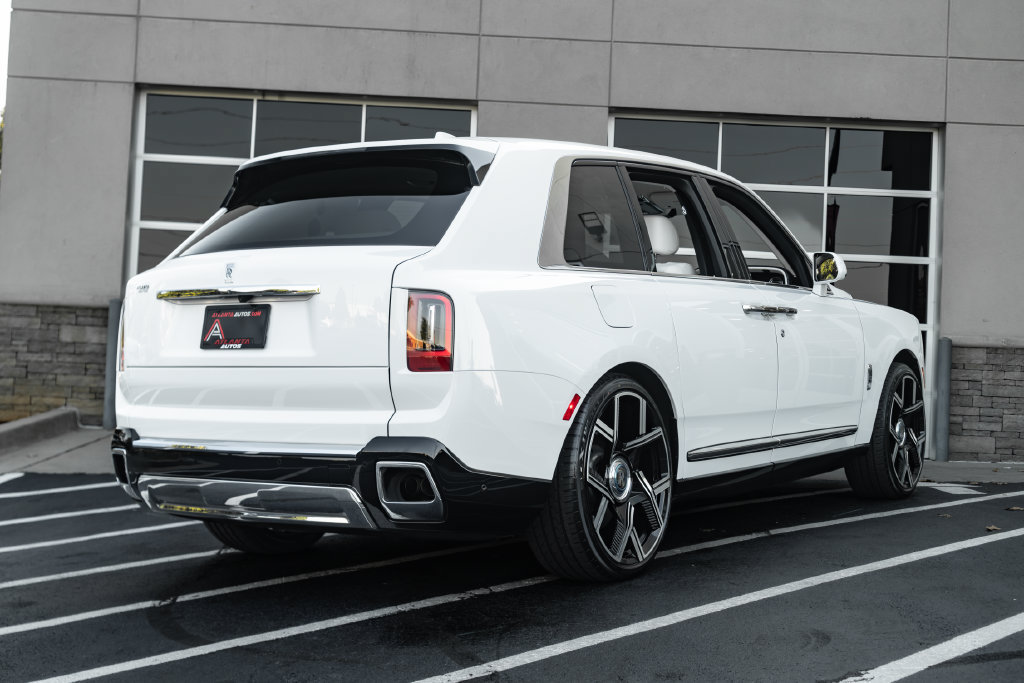 Used 2026 Rolls-Royce Cullinan AWD/4WD image 14