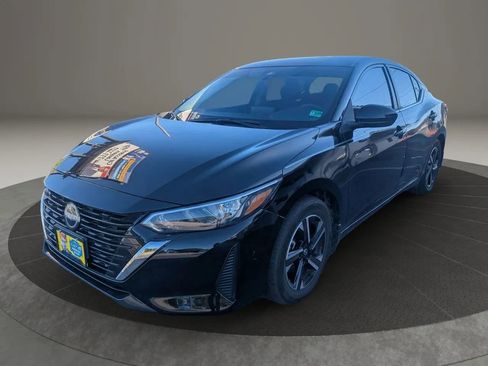 Used 2025 Nissan Sentra SV w/ Trunk Package FWD image 1