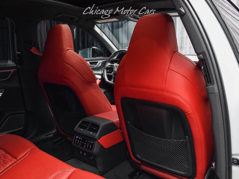 Used 2024 Audi RS 6 performance image 32