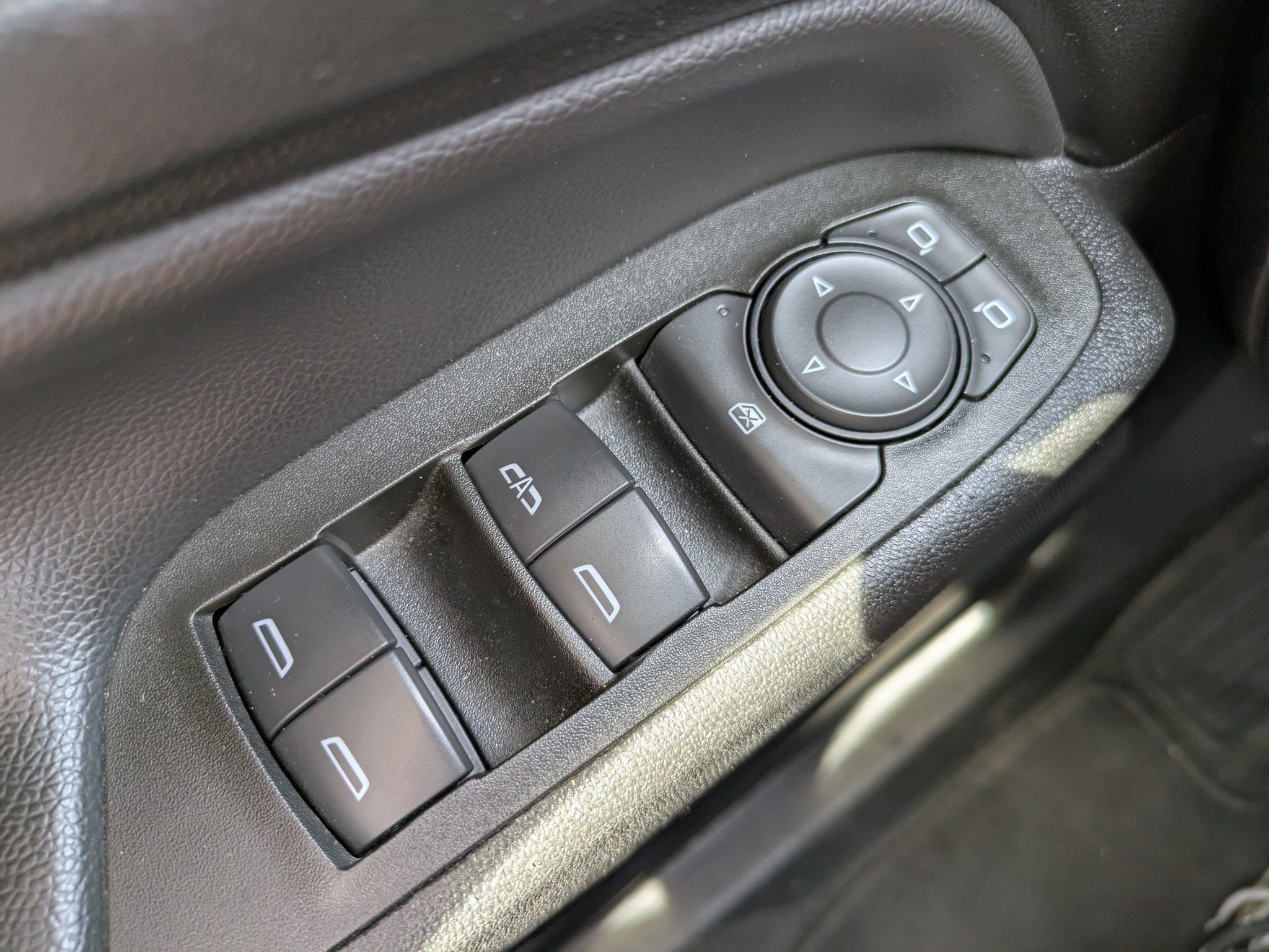 Used 2022 Chevrolet Equinox LT AWD/4WD image 23