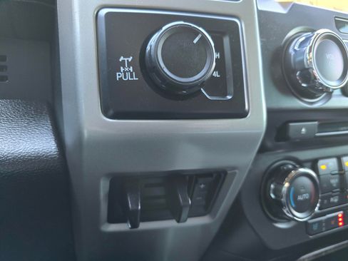 Used 2017 Ford F250 Lariat w/ Lariat Value Package AWD/4WD image 22