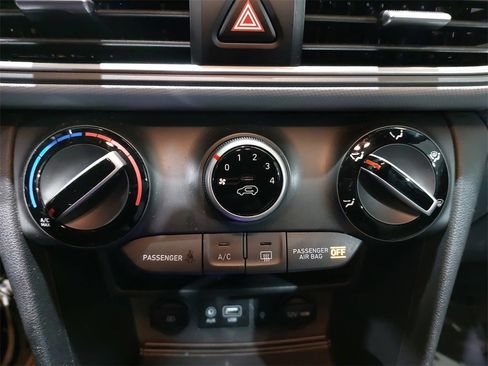 Used 2021 Hyundai Kona SEL Plus image 22