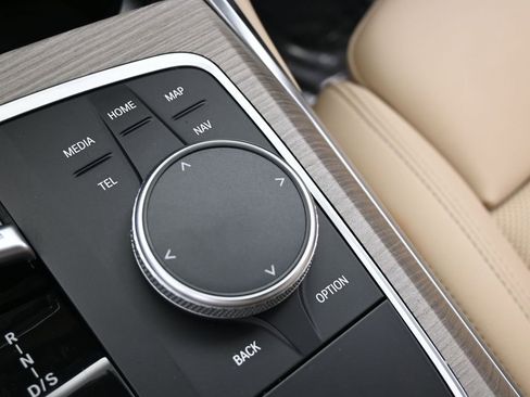 Used 2025 BMW 330i Sedan image 30