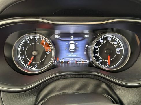 Used 2019 Jeep Cherokee Limited image 17