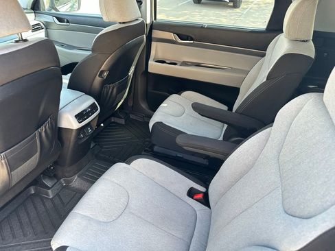 Used 2021 Hyundai Palisade SEL w/ Convenience Package AWD/4WD image 16