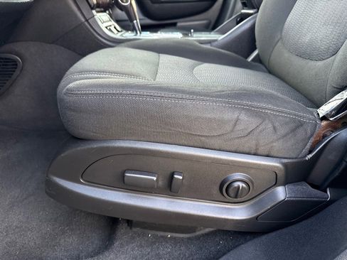 Used 2016 Chevrolet Traverse LT image 18