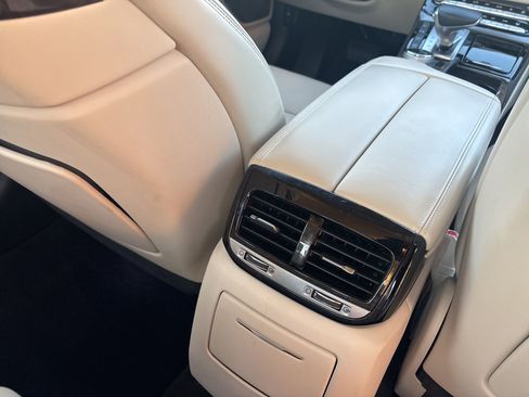 Used 2018 Genesis G90 3.3T Premium image 22