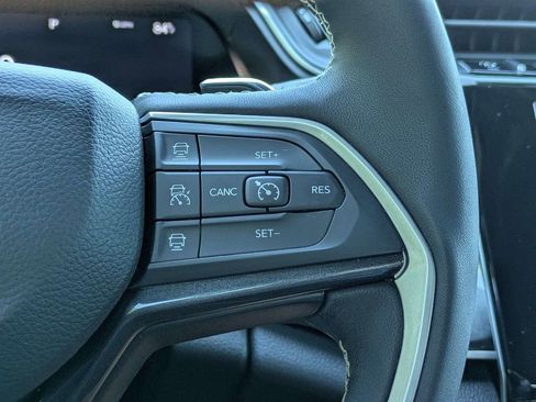 Used 2023 Jeep Grand Cherokee L Laredo RWD image 28