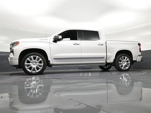 Used 2024 Chevrolet Silverado 1500 High Country AWD/4WD image 40