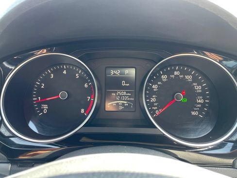 Used 2016 Volkswagen Jetta Sport FWD image 10