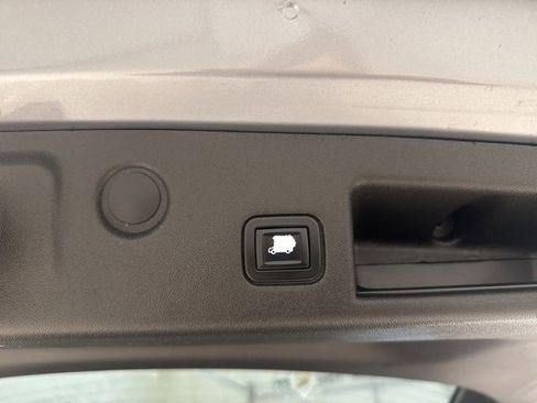 Certified 2024 Chevrolet Equinox LT image 10