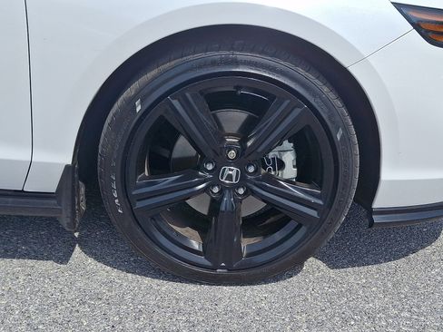 Used 2023 Honda Accord Sport image 8
