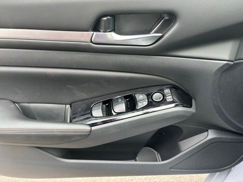 New 2025 Nissan Altima 2.5 SR w/ SR Premium Package image 5