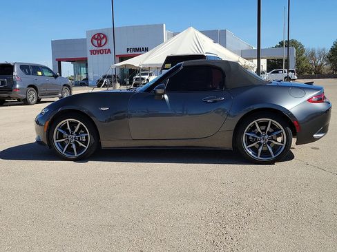 Used 2022 MAZDA MX-5 Miata Grand Touring w/ Weather Package image 2