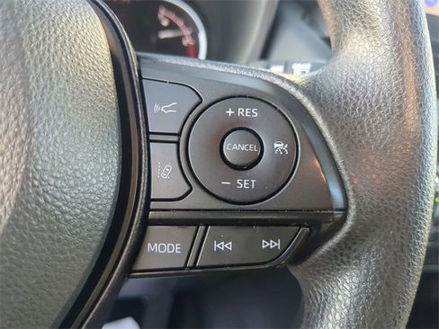 Used 2024 Toyota RAV4 XLE image 28