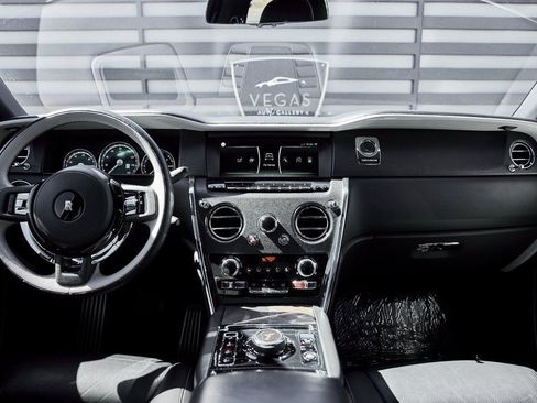 Used 2023 Rolls-Royce Cullinan AWD/4WD image 55