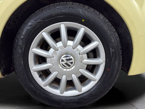 Used 2005 Volkswagen Beetle GLS image 40