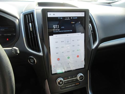 Used 2022 Ford Edge Titanium AWD/4WD image 27
