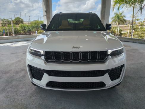 New 2026 Jeep Grand Cherokee L Summit image 3