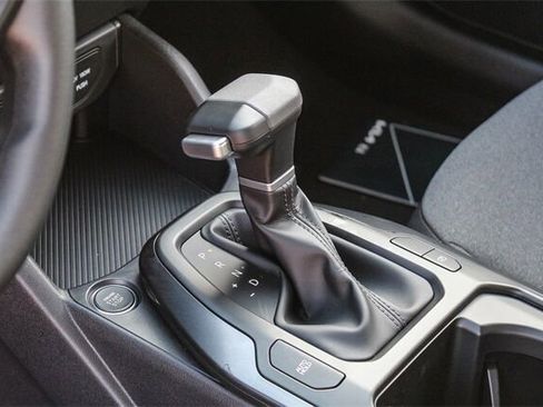 New 2025 Kia K4 LXS image 18