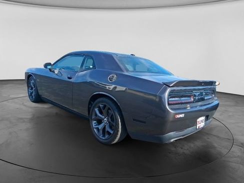 Used 2019 Dodge Challenger R/T RWD image 5