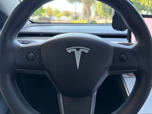 Used 2020 Tesla Model 3 Standard Range Plus RWD image 28