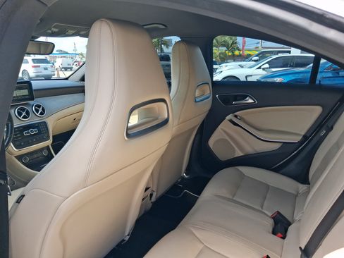 Used 2014 Mercedes-Benz CLA 250 image 22
