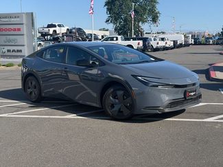 Used 2024 Toyota Prius LE FWD video 2