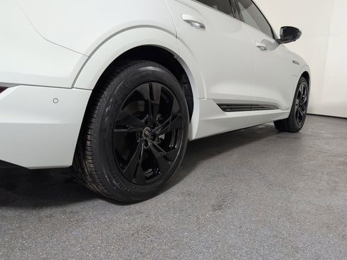 Certified 2021 Audi e-tron Premium Plus w/ Premium Plus Package image 3