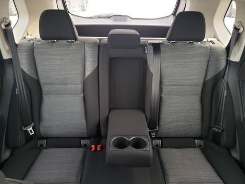 Used 2022 Nissan Rogue SV image 14