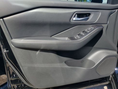 New 2026 Nissan Rogue SV image 9