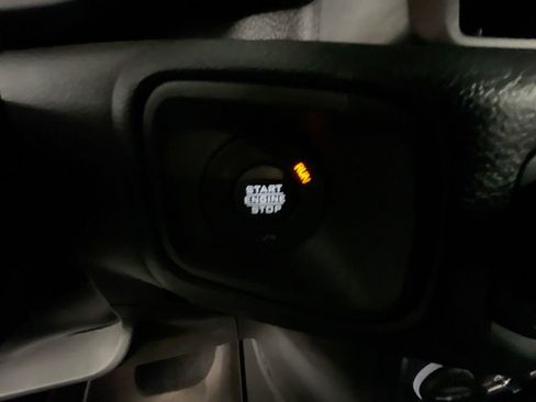 Used 2024 Jeep Wrangler Sport S image 16