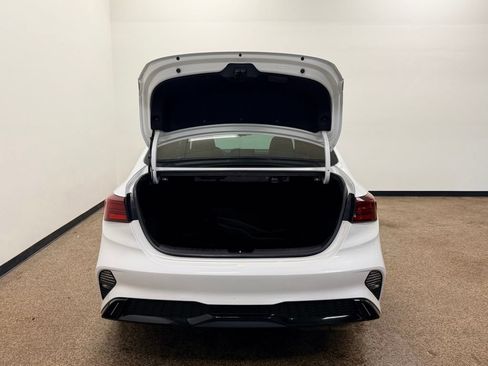 Used 2023 Kia Forte GT-Line w/ GT-Line Premium Package FWD image 5