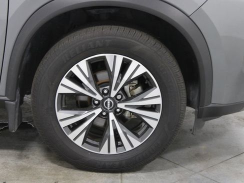 Used 2023 Nissan Rogue SV AWD/4WD image 12