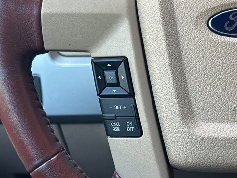 Used 2014 Ford F150 King Ranch w/ King Ranch Luxury Package AWD/4WD image 27