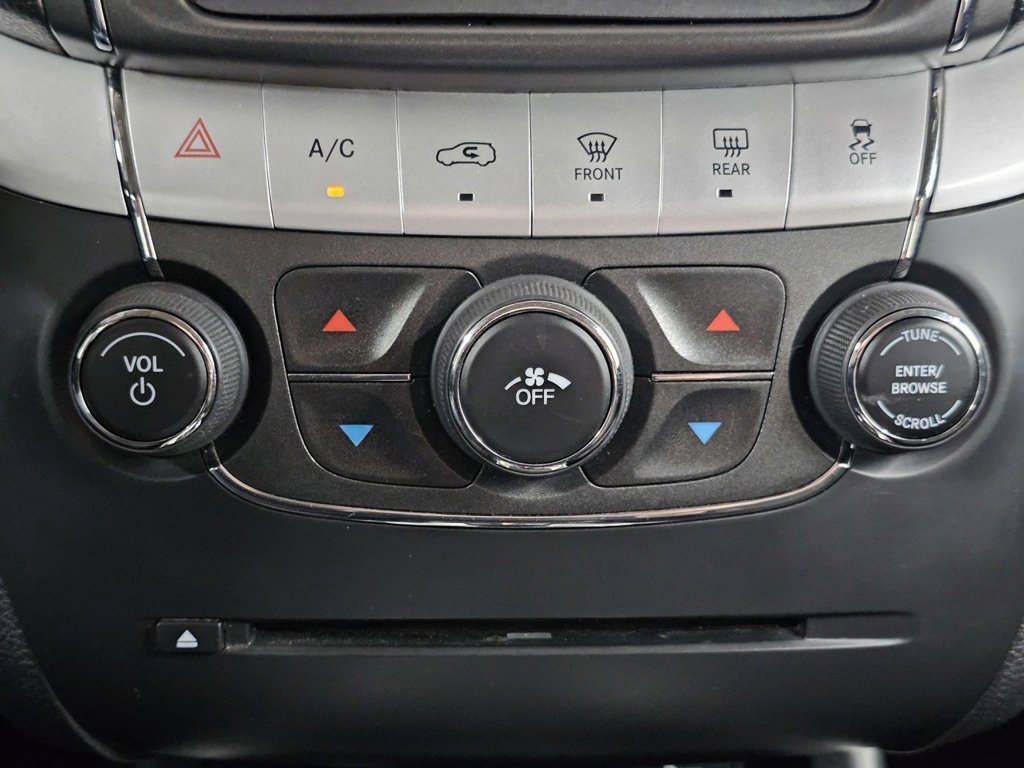 Used 2017 Dodge Journey SXT FWD image 19