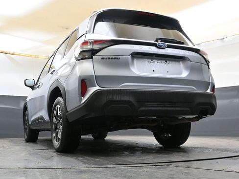 Certified 2025 Subaru Forester Premium AWD/4WD image 33