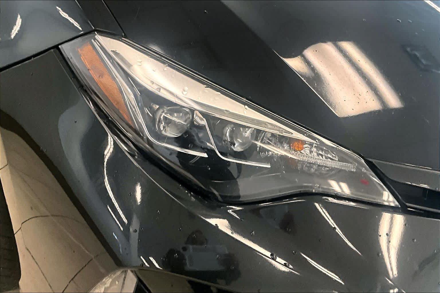 Used 2018 Toyota Corolla SE w/ Carpet Mat Package (TMS) FWD image 26
