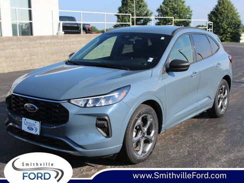 Used 2024 Ford Escape ST-Line w/ Tech Pack #1 FWD image 1