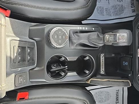 New 2025 Ford Bronco Badlands image 38