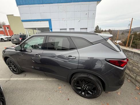 Used 2022 Chevrolet Blazer LT image 3
