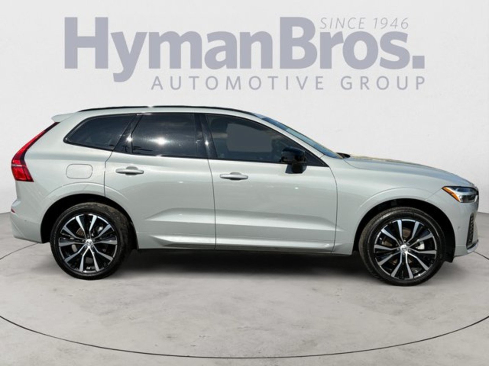 Used 2025 Volvo XC60 B5 Plus w/ Protection Package Premier AWD/4WD image 2