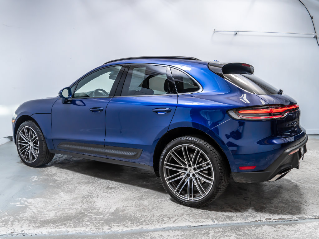 Used 2023 Porsche Macan AWD/4WD image 2