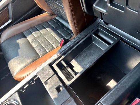 Used 2017 Nissan Titan Platinum Reserve image 30