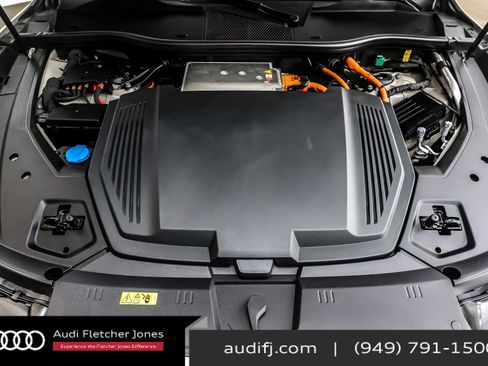 Used 2022 Audi e-tron Chronos w/ Chronos Package image 21