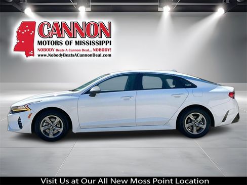 Used 2023 Kia K5 LXS image 2