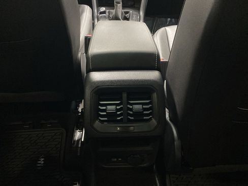 Used 2023 Volkswagen Tiguan SE R-Line image 20