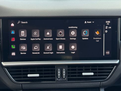 Used 2022 Porsche Cayenne E-Hybrid image 30