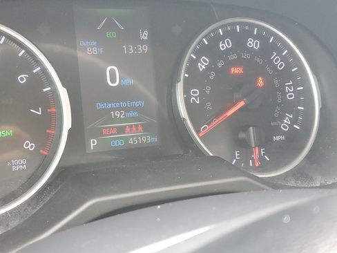 Certified 2021 Toyota RAV4 XLE FWD image 26