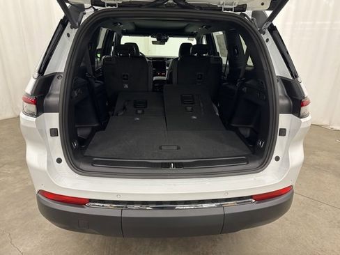 New 2025 Jeep Grand Cherokee L Limited w/ Trailer Tow Package image 30